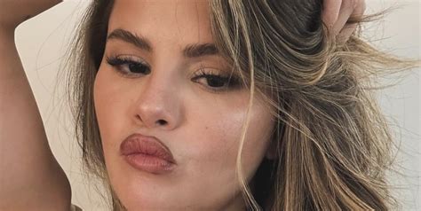 selena naked|Selena Gomez just shared a naked bath photo and it's vibes.